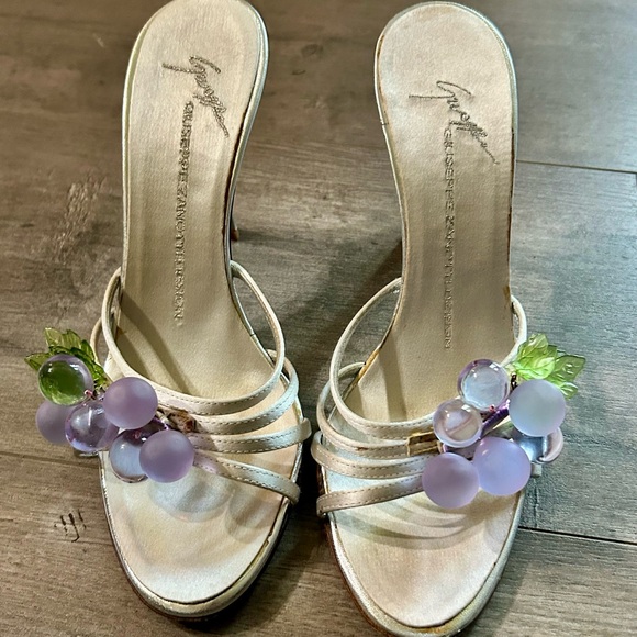 Giuseppe Zanotti Grapes Heels/Mules - Picture 2 of 7